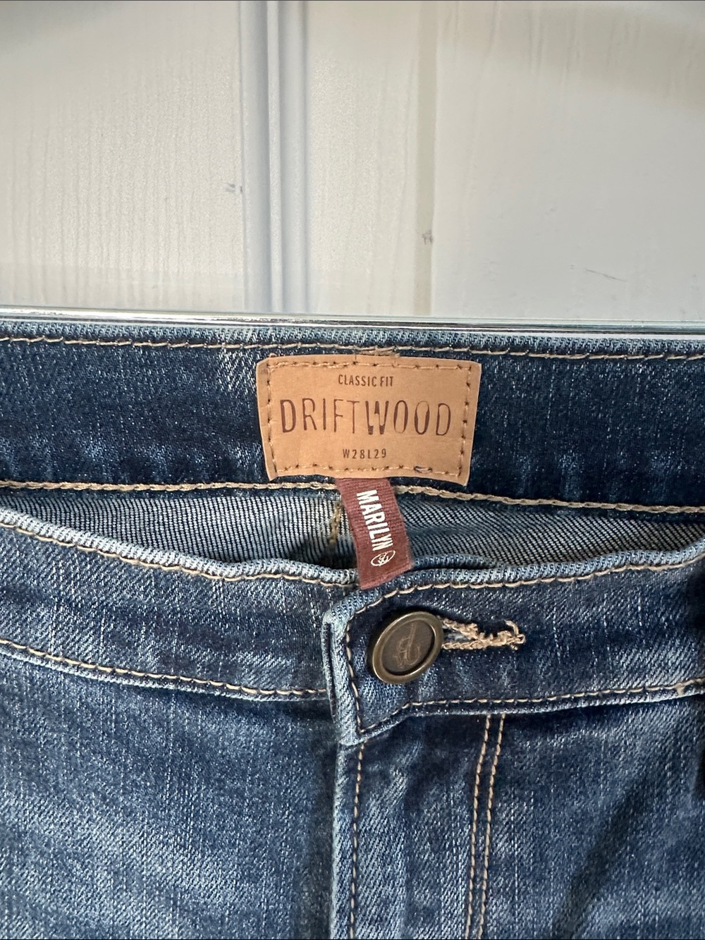 Driftwood Women's Embroidered Denim Jeans Marilyn Koi from Sundance size 28 - Picture 2 of 10